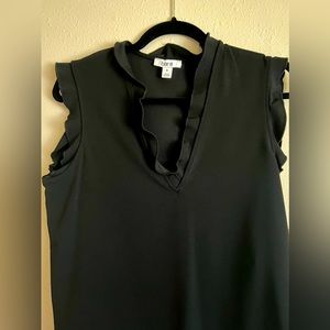 Short sleeve frilly top